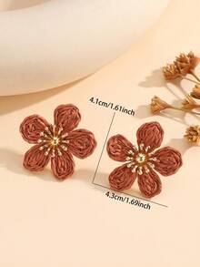 زوج من أقراط الأزهار اليدوية المنسوجة من الرافيا ذات 5 بتلات، أقراط زهرية متعددة الطبقات أنيقة، مجوهرات بطراز منعش للنساء