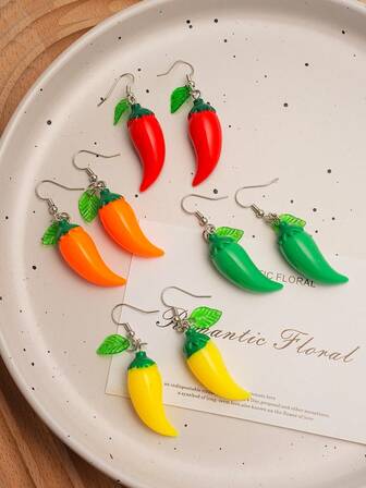 1 Pair Fashionable Chili Pepper & Green Leaf Pendant Earrings - Cartoon Style Resin Jewelry For Women, Suitable For Casual Wear And Parties, Creative & Casual