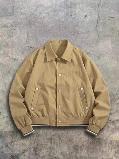 Veste de travail américaine minimaliste rétro pour hommes, veste bomber courte et décontractée avec col rabattu, fausses poches, manches longues, convient pour les sorties, les déplacements, les voyages, le printemps/l'automne