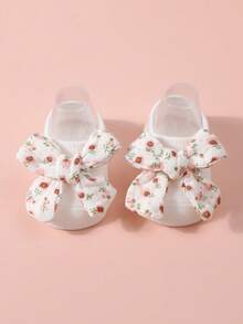 0-1岁婴儿发带袜子套装，女宝宝蝴蝶结发带1个+防滑地板袜1双 - 彩色 - 查看 3