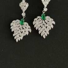 Pendientes largos con forma de pluma con circonita verde brillante, elegantes, apropiados para mujeres, novias elegantes, bodas, fiestas, accesorios de joyería