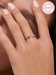 A Bespoke 925 Sterling Silver Birthstone Ring, Featuring A Birthstone Gemstone. This Personalised Ring And Custom Jewellery Piece Makes An Ideal Gift For Friends, Confidantes, Mothers, And Partners. Perfect For Valentine's Day, Mother's Day, Christmas, Anniversaries, Birthdays, And Other Occasions.