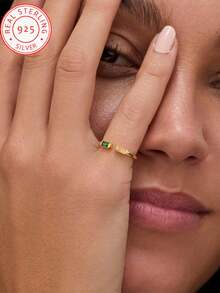 A Bespoke 925 Sterling Silver Birthstone Ring, Featuring A Birthstone Gemstone. This Personalised Ring And Custom Jewellery Piece Makes An Ideal Gift For Friends, Confidantes, Mothers, And Partners. Perfect For Valentine's Day, Mother's Day, Christmas, Anniversaries, Birthdays, And Other Occasions.