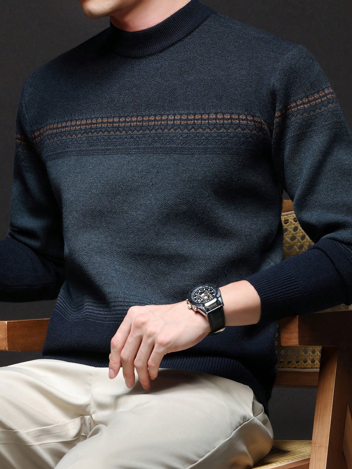 كنزة صوفية شتوي بلون اخضر زيتي