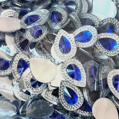 50 Stücke tiefrote/scharlachrote 13*18mm tropfenförmige Harz-Strass-Steine mit flachen Rückseiten, geeignet für Schmuckherstellung, DIY-Dekorationen