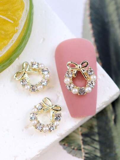 10 Pieces Of Christmas Nail Art Nail Charm Nail Decoration Three-Dimensional Luxury Christmas Decoration Red And Green Flower Wreath DIY Nail Decoration Suitable For Christmas Holiday