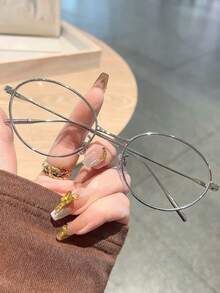 Women's Fashionable Retro Minimalist Cat Eye Metal Eyeglasses - Clear - View 2