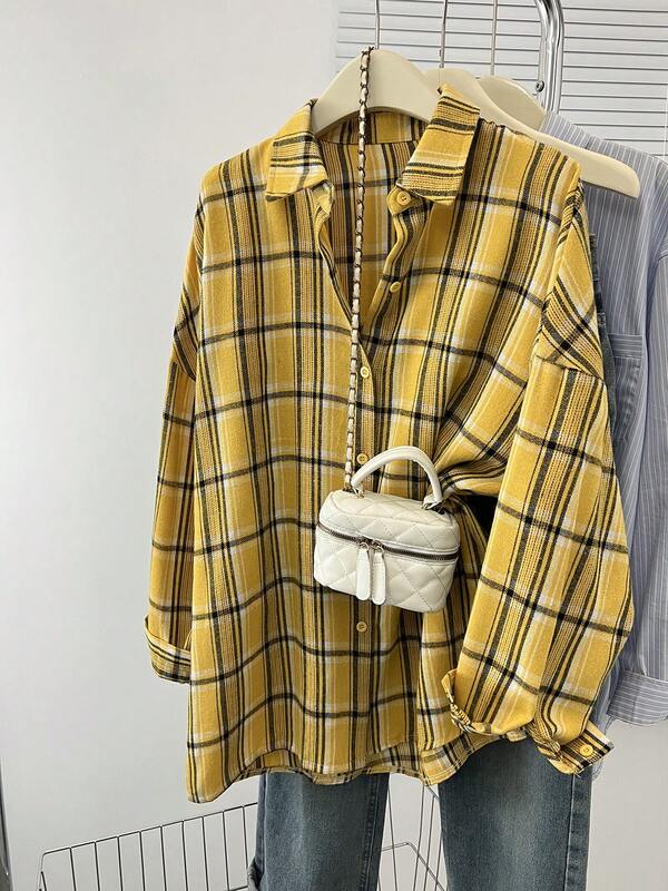 Camisa holgada de manga larga con botones delanteros a cuadros, adecuada para el otoño