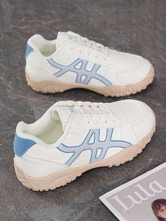 أحذية بيضاء صغيرة منفذة للهواء للنساء، إصدار كوري بنعل سميك أحذية رياضية كاجوال، أحذية أب عصرية للخريف