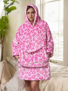 1pc Flannel Blanket With Sleeves, Winter Hooded Sweatshirt, Wearable Blanket With Giant Pockets, 3 Pocket Entries On Left, Right And Top Sides, Suitable For Adults And Small Pets