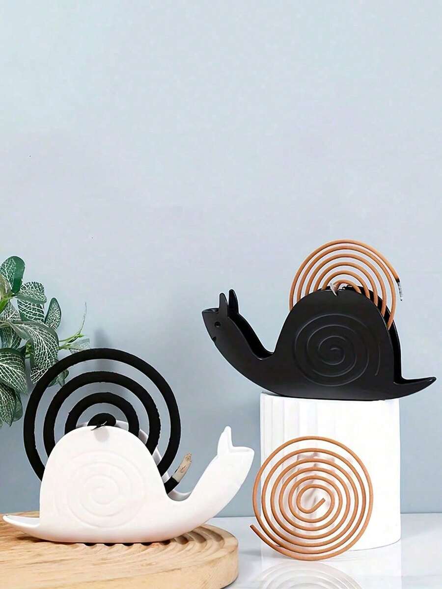 A White Cute Snail Shape Crawling Full Of Dynamic Ingenuity, Fireproof Plastic Material To Hold Up Curls Of Mosquito Incense, Both Practical Mosquito Repellent, But Also Breathing Home Art. St. Patrick's Day Greenery, Easter Vitality And Spring Rosy Melted Into The Spiral Pattern, Placed On The Windowsill, Coffee Table, So That The Mist With The Flow Of Snail Shells For The Living Room, Bedroom Decorated With Natural Poetry Will "Crawl", Unlocking Both Practical And Aesthetic Space Magic. - White - View 1