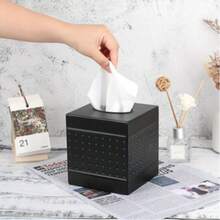 Metall Taschentuchbox, erhältlich in den Farben Kupfer, Weiß und Schwarz. Exquisites Aussehen mit gepunktetem Texturdesign, minimalistisch aber stilvoll. Kann im Wohnzimmer, Schlafzimmer oder Büro platziert werden, praktisch für das Entnehmen von Taschentüchern und Hinzufügen modischer Akzente zum Raum, praktisch und dekorativ.