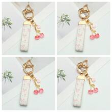 1 件优雅花卉印花 PU 皮革钥匙扣，带防锈锌合金环和装饰字母饰物 - 时尚女士配饰，适用于汽车钥匙、房屋钥匙和礼物、汽车钥匙链、时尚钥匙扣、耐用钥匙扣 - 彩色 - 查看 10