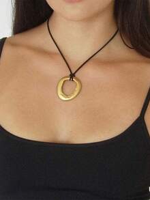 1 Stück vielseitiger Boho-Stil asymmetrischer runder Anhänger Lederband Halskette, einfaches Pendler-Halsketten-Accessoire