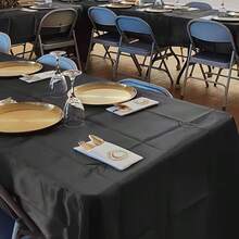 1件优雅香槟色桌布，圣诞桌布，长方形桌布，适用于婚礼装饰，可水洗重复使用，高品质涤纶缎面质感，适合圣诞节、婚礼、生日、餐厅、家庭聚会、户外派对桌布、餐桌装饰和派对桌布