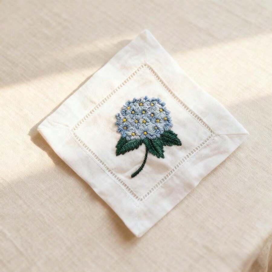 4/6 Pieces Napkins Cloth Diagonal Embroidered Hydrangea Hemmed Punch Holes 15*15cm/5.9*5.9inch Intimate Candlelit Dinners Holiday Feast Bridal Bachelorette Party Baby Girl Shower Food Photography Props Grand Celebration Anniversary Ourdoor Events