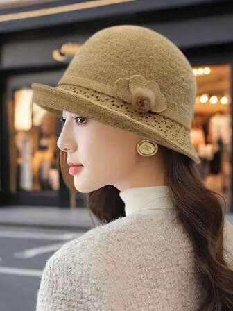 1 件女士纯色柔软羊毛便帽，装饰性绒球，透气穿孔纹理，温暖舒适，百搭时尚，适合通勤、周末外出、聚会、度假