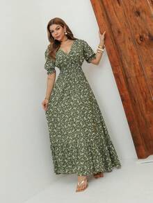 A&DD MODA, REF: 165 Women's Short-Sleeved Floral Dress With Pleated Elastic And A Ruffled Hem. Brazilian Ribbed Style, Ideal For Dances, Conferences, And Formal Events. The Dress Is Fitted To The Body And Made Of Smooth Fabric. - 墨綠色 - 查看 3