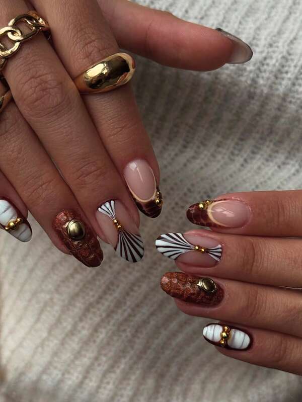 24 Pcs Of Short Oval Press On Nails Short Gift Box, Autumn And Winter Nails Retro Red-Brown Gradient Personalized Zebra Stripe Design, Warm Yellow French Edge Gold Steel Ball Embellishment Eye-Catching High-End Manicure Master Must-Have Portable Fake Nails With Jelly Glue 1 Piece 1 Rolling Strip