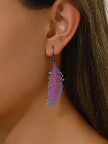 1 par de pendientes con colgante de pluma hueca y colorida, joyería casual de fiesta para mujeres