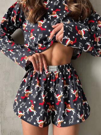 两件套女士休闲运动鹿纹印花套装，针织长袖上衣和短裤，适合日常穿着和居家使用，秋季/四季皆宜，秋冬季服装