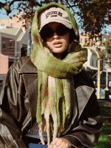 1件秋冬时尚条纹格纹抓绒保暖女士绿色圈圈羊毛加厚围巾，保暖腈纶围巾，触感如羊绒般柔软，波西米亚休闲防风情侣披肩，舒适毯式围巾，适合日常穿着。 - 綠色 - 查看 3