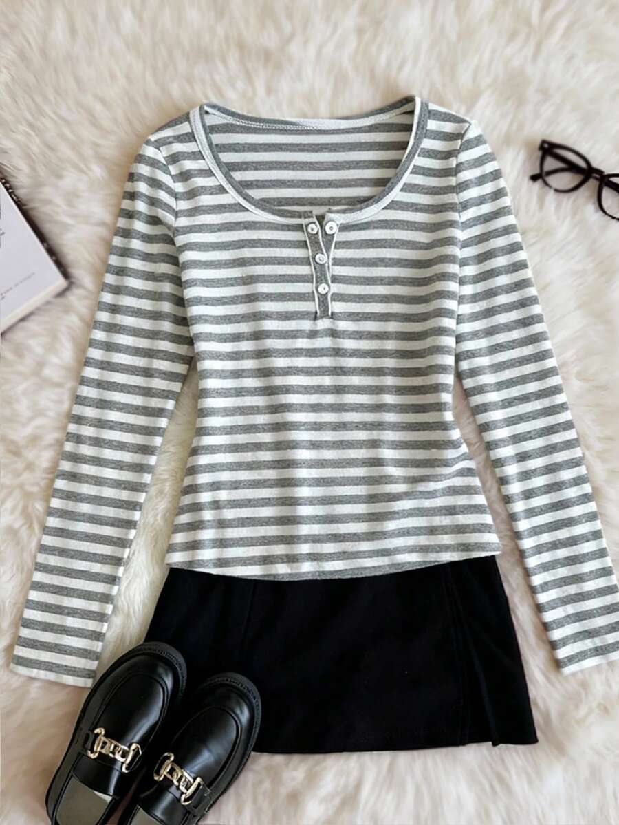 SHEIN Unity 女士新品 棉感条纹半拉链T恤 复古学院风、老钱风、谷仓风 秋冬必备条纹内搭 日常出游、姐妹聚会、休闲居家、舒适简约、机场穿搭 - 灰色 - 查看 1