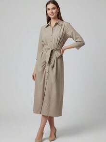 ​Vestido camisero midi de manga tres cuartos con puños abullonados cinturón de tela con lazo estampado marinero náutico cuerdas brújulas estrellas de mar banderas cuello camisero abotonado bolsillos laterales costuras detalladas elegante estilo vintage casual verano primavera otoño playa crucero. - Camel - Ver 3