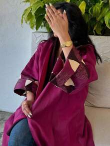 这款女士优雅经典纯色椭圆形印花拼接袖口长袍，尽显优雅精致的风格，适合所有季节和各种文化活动。它既是女士服装，也是优雅精致的长袍，同时也是一件时尚复古的阿拉伯服饰。这款时尚优雅的开襟长袍适合日常和正式场合穿着，四季皆宜，可用于各种场合，例如派对、假期和春季旅行。 - 玫紅色 - 查看 5
