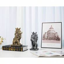 AMOIENSIS - Decoracin de estatua de len, decoracin de mesa de len de Fengshui, decoracin de mesa de len, regalo de mascota del equipo de negocios del len Leo, estatua de resina dorada de 9 - Plata envejecida - Ver 3