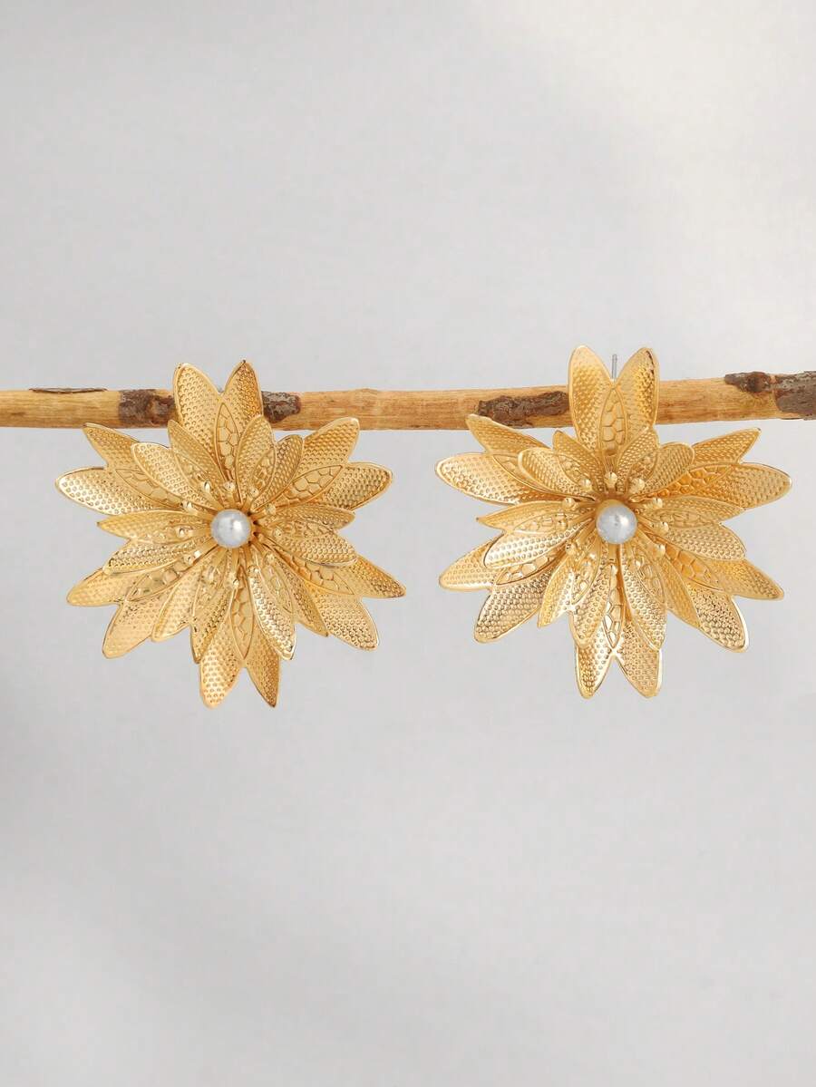 1 Pair Luxury Fashion Floral Design Earrings For Women, Suitable For Parties, Gatherings, Gifts, And Daily Wear - Gold - View 1
