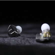 C C A CCA FL A - Wired Noise Cancelling Earbuds, In-Ear HiFi Headphones, Dynamic Driver IEM, Powerful Bass Earphones With 3.5mm Plug, Suitable For Musicians, Audiophiles, Singers, DJs, Comes With EVA Storage Case