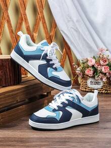 White And Blue Contrast Casual Men's Skate Shoes, Round-Toe Low-Top Lace-Ups With A Stylish, Classic Look. Dark Blue Accents Make Them Perfect For Work, Commuting, Traveling, Dates, Business-Casual Occasions, Or Year-End Parties. Great For New Year, Christmas, Or Birthday Gifts.