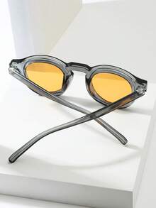 1 Bộ Kính Thời Trang Tối Giản Gọng Tròn Retro Unisex, Thích Hợp Cho Lái Xe, Du Lịch, Giải Trí, Ngoài Trời, Thể Thao Và Sử Dụng Hàng Ngày Cho Kỳ Nghỉ Hè Ở Bãi Biển, Ngoài Trời, Du Lịch - Phim màu vàng khung xám trong suốt - Xem 4