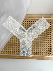 1pc Customized Crystal Letter Decorated Lace Thong Panty, Sexy Bikini Underwear, Personalized G-String, Gift For Friends, Lovers, Girlfriends On Valentine's Day, Christmas, Halloween, Thanksgiving, Birthday, Anniversary - White - View 5