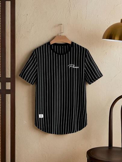 男士条纹字母图案贴片T恤，夏季，街头风格