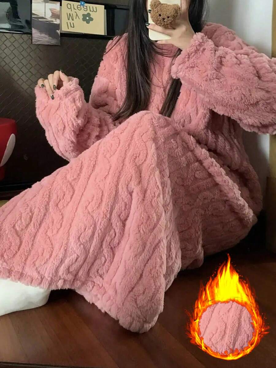 1pc Soft & Warm Fleece Nightgown, Women Long Sleeve Sleepwear, Comfortable Polyester Loungewear, Cozy Winter Fluffy Cute Nightshirt, Moo Moo Night Dress