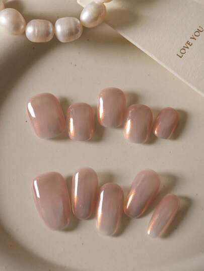 10片装按压式假指甲，短款猫眼极简极光渐变色，适合办公室日常佩戴，套装包含1张粘性贴片和1个迷你指甲锉。