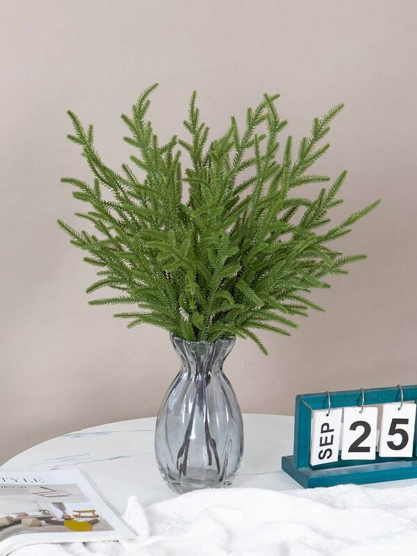 2 galhos artificiais de cedro macio e pinheiro-norfolk para o Natal, plantas artificiais com folhas de turquesa e cipreste, cranberries faça você mesmo combinados com arranjos florais, adequados para decoração de árvores de Natal, guirlandas de flores faça você mesmo, decoração de Natal para casa em ambientes internos e externos, varanda, jardim, festas de fim de ano, decoração de mesa de Natal | Presentes de decoração para o dia de Natal, sem manutenção