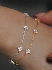 1 pieza Elegante pulsera de cadena con trébol de cuatro hojas, adecuada para uso diario, citas, vacaciones de las mujeres, gran regalo para seres queridos