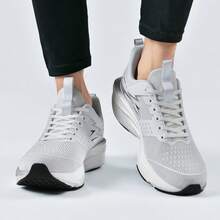 男士马拉松碳板科技跑鞋，轻便减震马拉松运动鞋，碳纤维青少年健身跑鞋，时尚透气防滑耐穿运动休闲跑鞋，软底经典渐变色运动鞋，舒适步行鞋