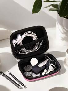 Sac organisateur en EVA rose avec initiales A-Z, sac de rangement pour câbles de données + ligne de données USB, étui de rangement pour câbles électroniques, chargeurs, écouteurs, porte-écouteurs pour festival de musique, accessoires tech de voyage pratiques, étui zippé de rangement, répondant à vos besoins de stockage quotidiens. Peut être utilisé pour le transport, le travail, l'école, le stockage en dortoir