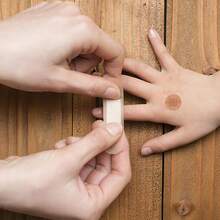 200 Pcs Adhesive Small Spot Bandages Bulk Fabric Oval Flexible Adhesive Nose Face Bandages With Non Stick Pad Round For Skin Wound Care - Multicolor - View 3