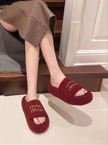 2025 Nuevas zapatillas de plataforma de suela gruesa y esponjosas para uso al aire libre, otoño/invierno, para mujeres de estatura baja, zapatillas holgadas de slip-on con aumento de altura de 4CM, para uso en interiores/oficina