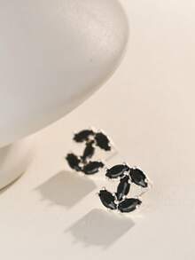 925银优雅可爱耳环，适合日常佩戴和聚会场合 - 黑色 - 查看 4
