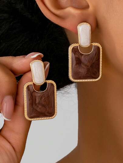 1 par de pendientes cuadrados de lujo con esmalte de dos tonos de aleación de moda
