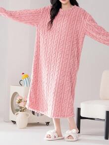 1pc Soft & Warm Fleece Nightgown, Women Long Sleeve Sleepwear, Comfortable Polyester Loungewear, Cozy Winter Fluffy Cute Nightshirt, Moo Moo Night Dress
