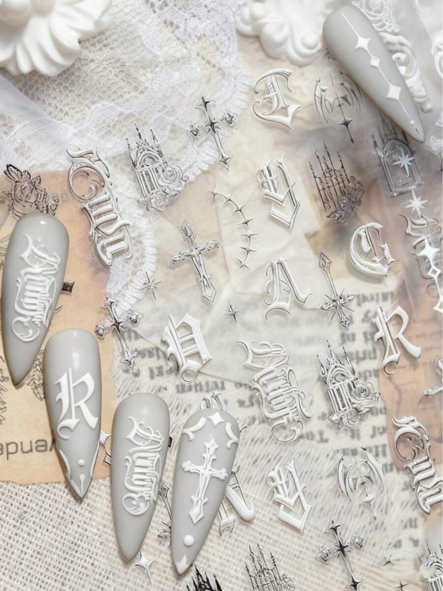 1片白色哥特风美甲贴纸 - 新品上市 - 时尚叛逆 - 优雅的字母、十字架和星星图案，适合DIY个性化美甲，哥特美甲爱好者的理想之选