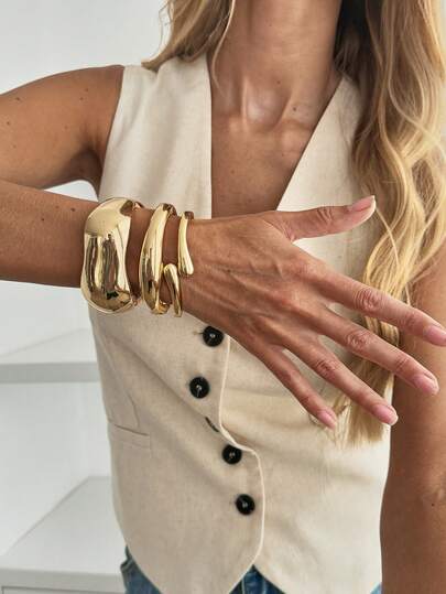 1pc Exaggerated Ins Metal Glossy Geometric Bangle Bracelet, Vintage Style Fashion Layered Wear, Suitable For Women's Daily Outfit. Note: The Metal Surface May Have Minor Scratches.