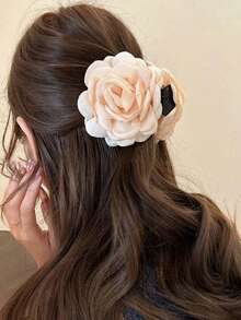 1 pieza Clip para el cabello con rosa de tela estilo europeo y americano de varias capas, clip de garra, clip de pelo bohemio, broche para el cabello, clip para el cabello, útiles escolares, peinados de otoño e invierno para mujeres universitarias, adecuado para atuendos de vacaciones. Clips para el cabello con flores Accesorios para el cabello de invierno Moda Pinza para el cabello de verano - Multicolor - Ver 3